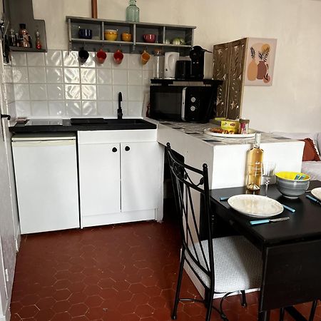 Au Coeur Du Village Provencal Tourtour Kültér fotó